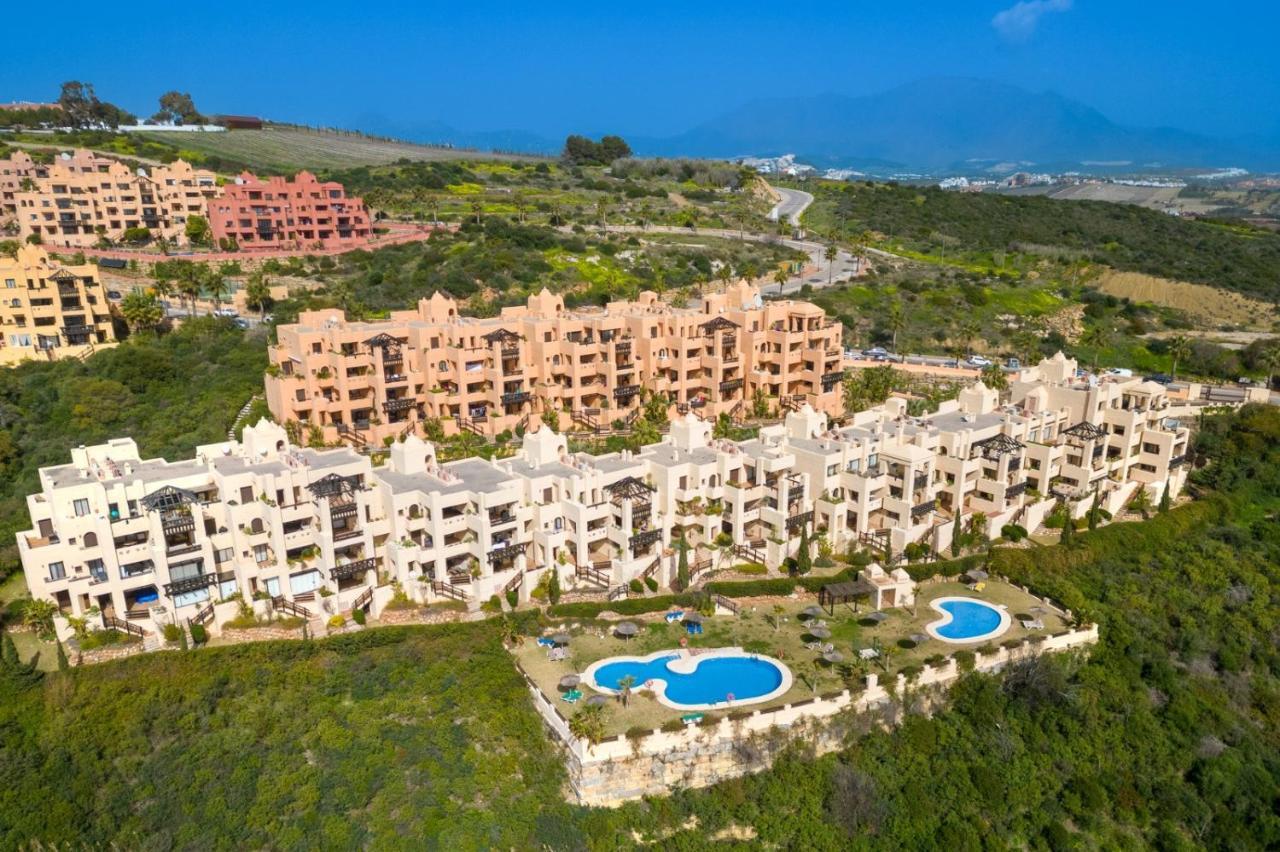 Ferienwohnung 15 First Line Penthouse With Wonderful Seaview Near Duquesa Golf Manilva Andalucia Exterior foto